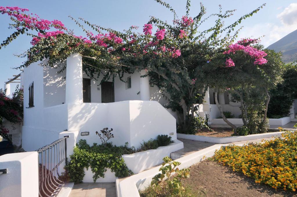 Hotel Villaggio Stromboli - Isola Di Stromboli Exterior photo